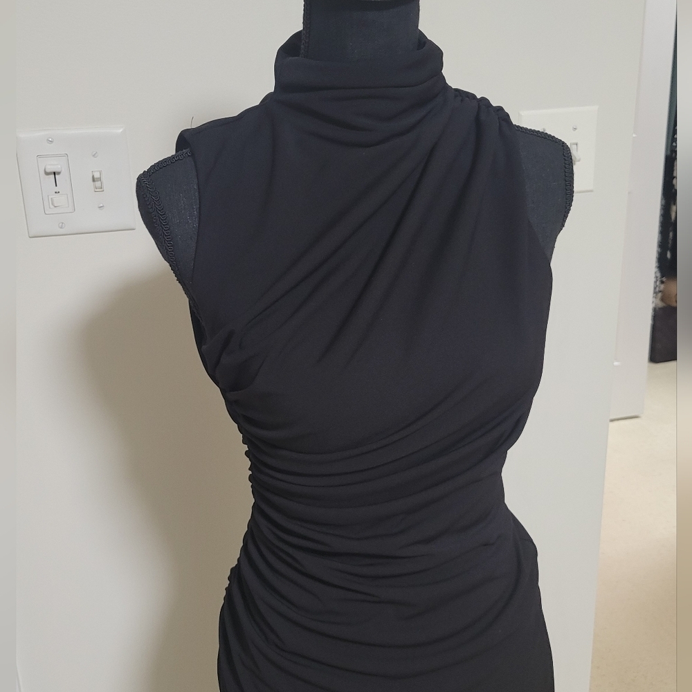 ZARA Elegant Black Sleeveless Dress - Picture 7 of 12